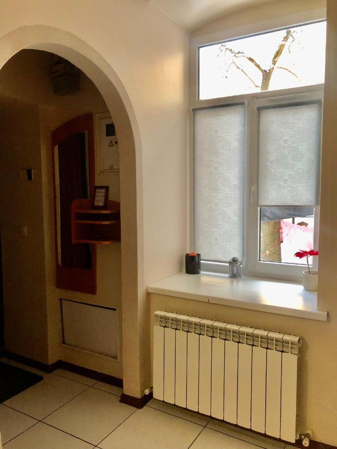 Old City Apartment With Parking إلفيف المظهر الخارجي الصورة